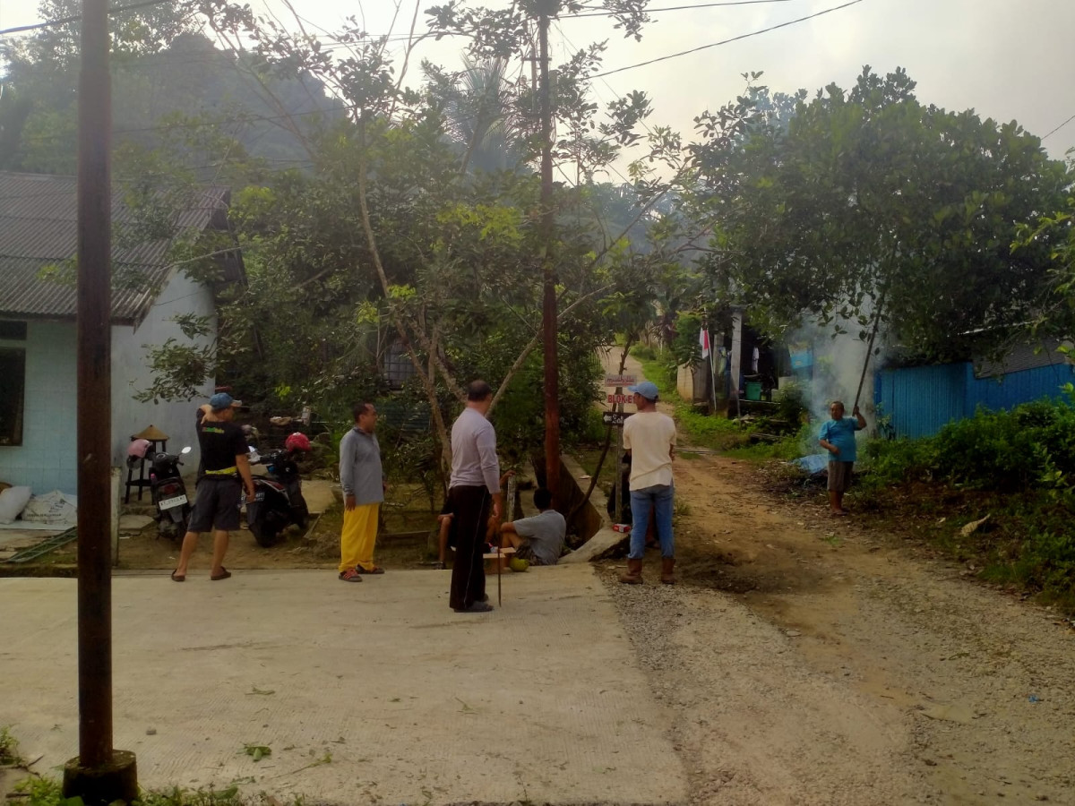 Pembersihan parit