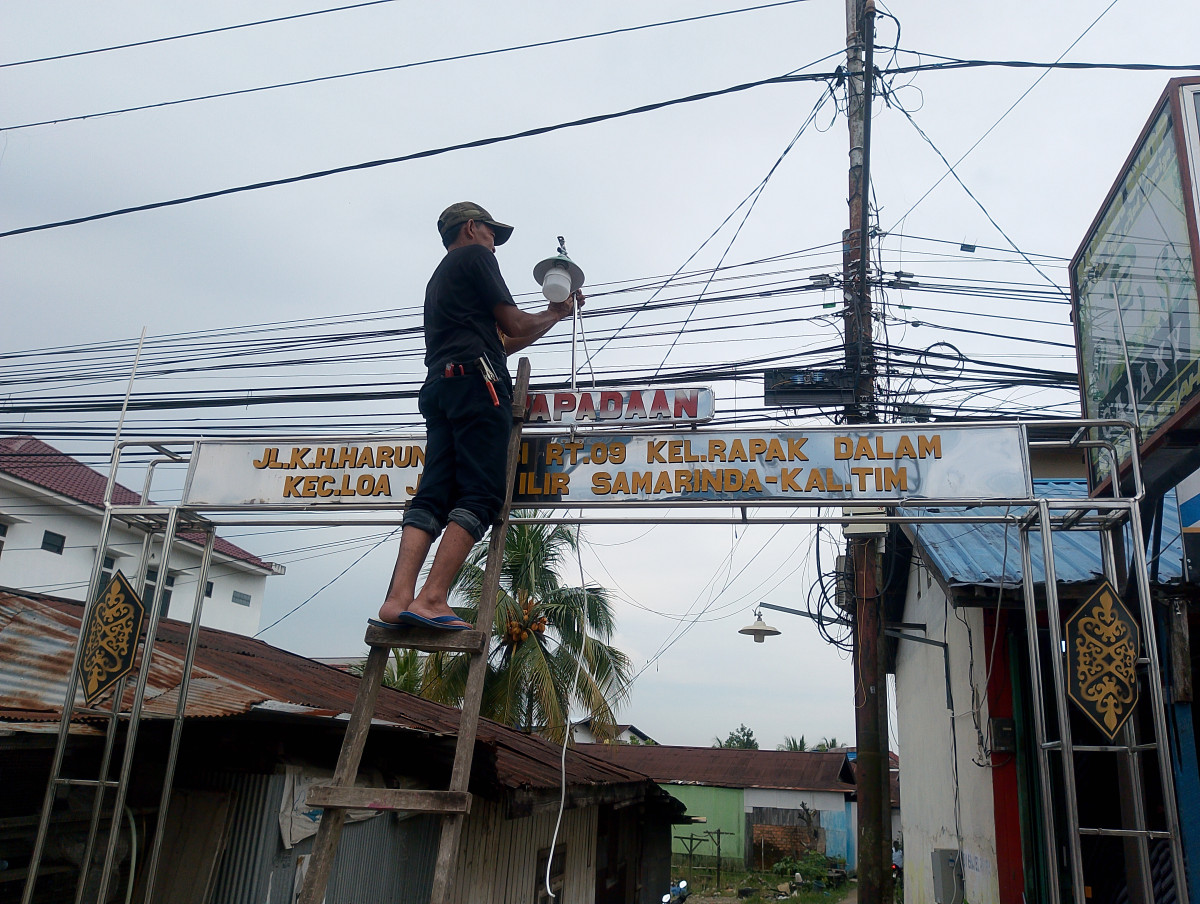 Pembersihan parit dan sampah