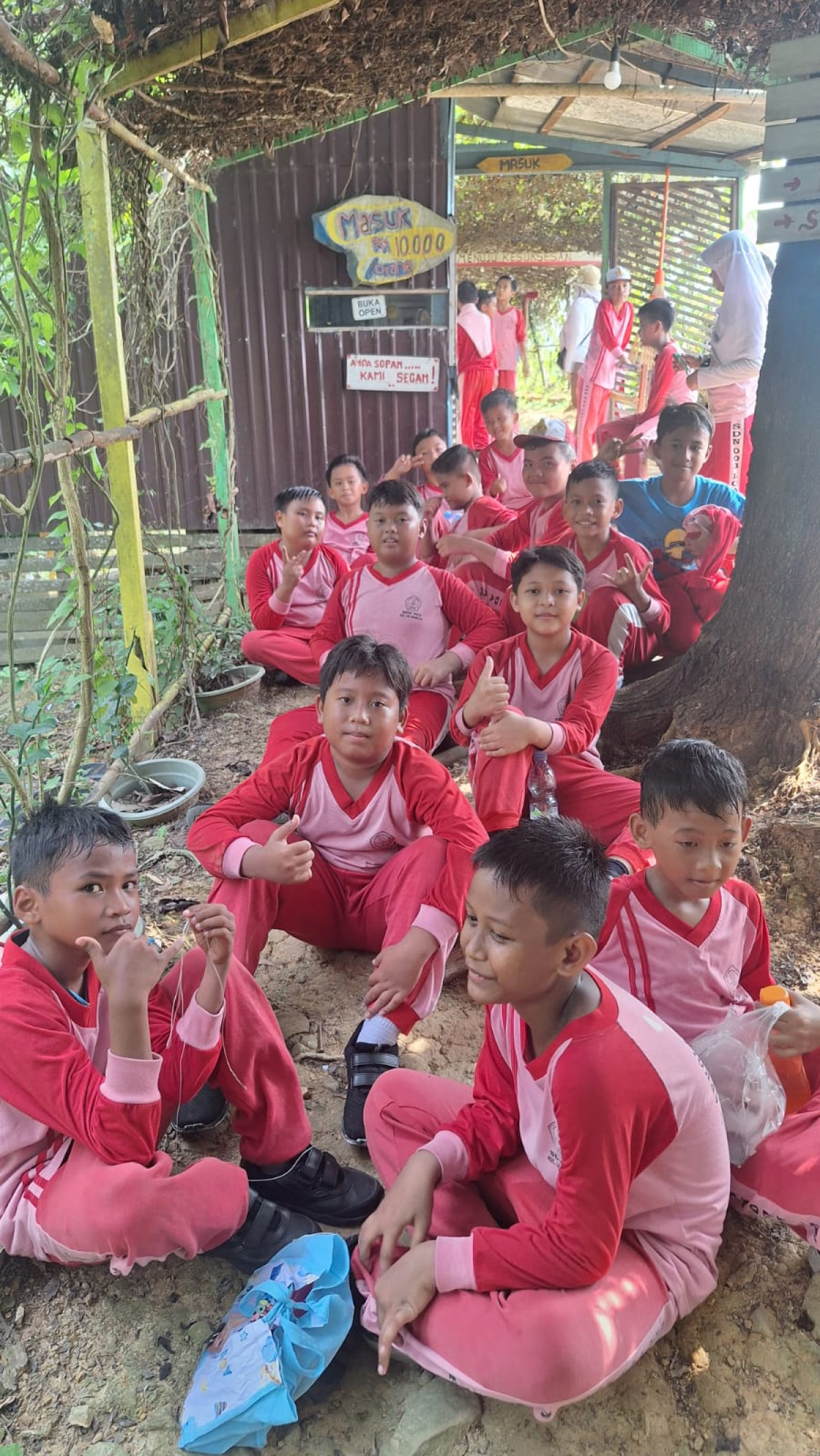 Pembersihan parit